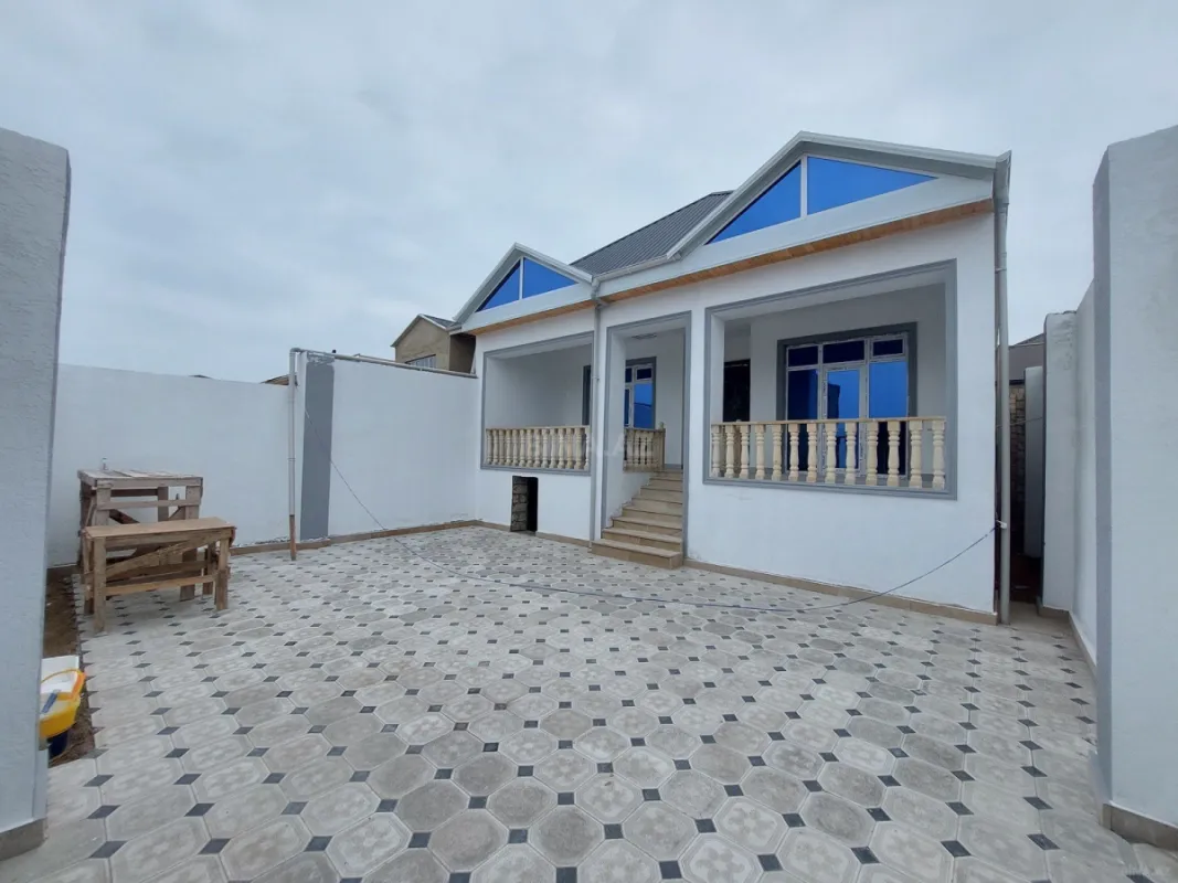 Satılır 4 otaqlı həyət evi 147 m²