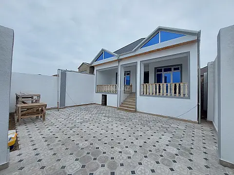 Satılır 4 otaqlı həyət evi 147 m²