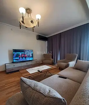 Kirayə verilir 2 otaqlı mənzil 70 m²