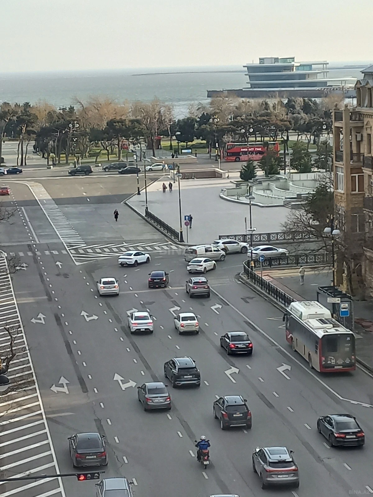 Kirayə verilir 2 otaqlı mənzil 70 m²