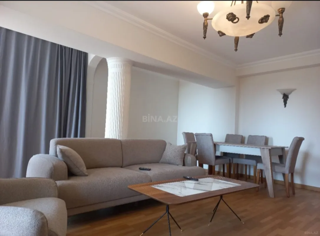 Kirayə verilir 2 otaqlı mənzil 70 m²