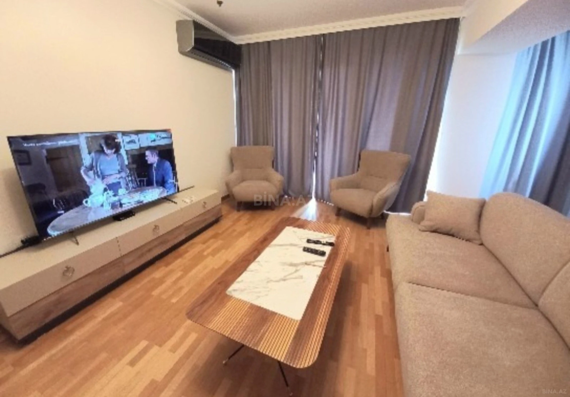 Kirayə verilir 2 otaqlı mənzil 70 m²