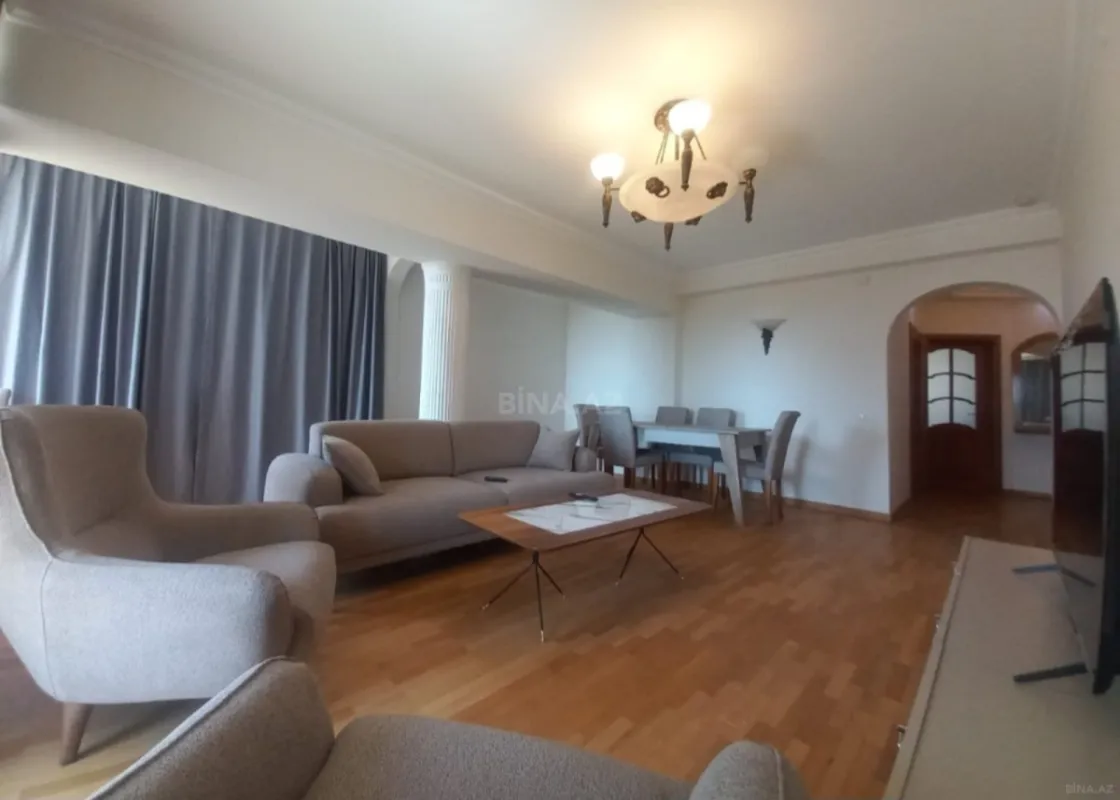 Kirayə verilir 2 otaqlı mənzil 70 m²