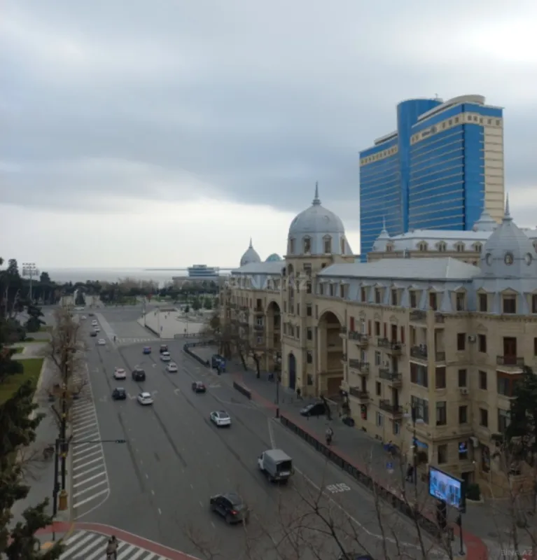 Kirayə verilir 2 otaqlı mənzil 70 m²