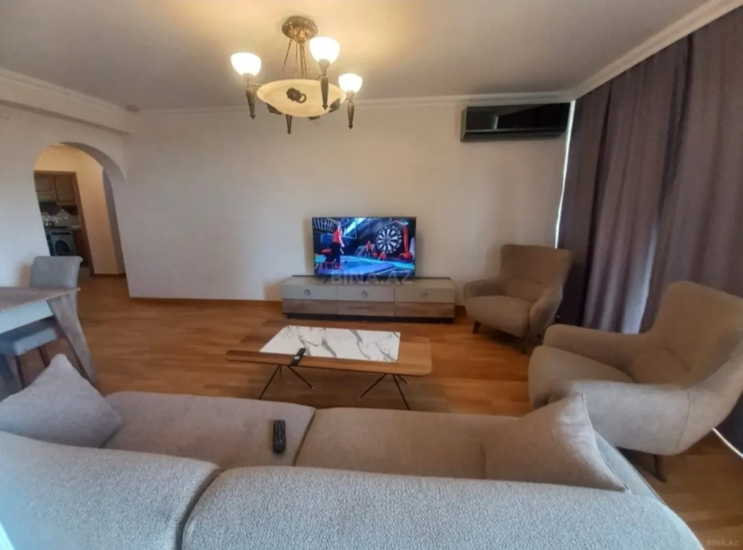 Kirayə verilir 2 otaqlı mənzil 70 m²