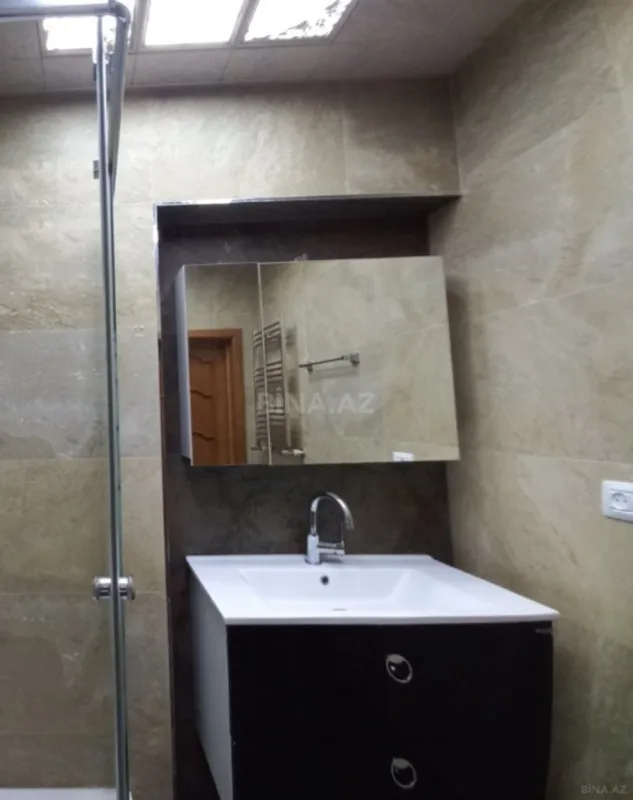 Kirayə verilir 2 otaqlı mənzil 70 m²