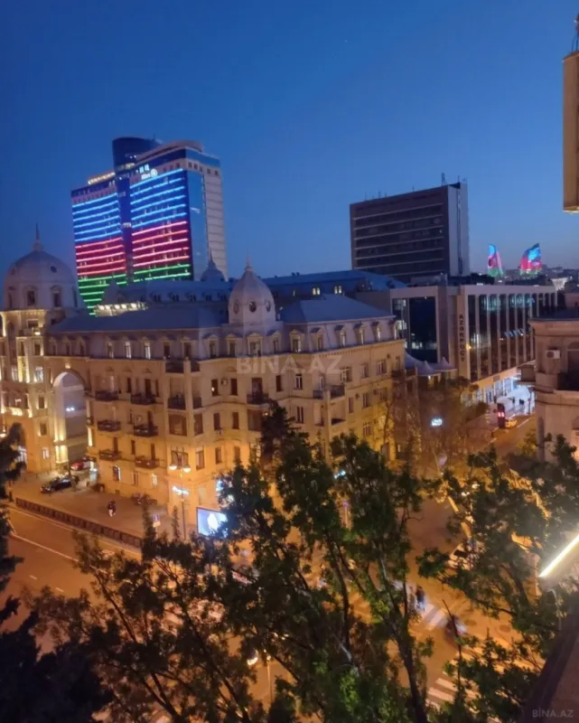 Kirayə verilir 2 otaqlı mənzil 70 m²