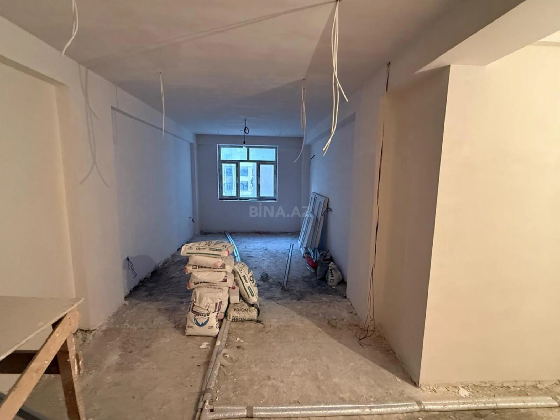Satılır 3 otaqlı mənzil 154 m²