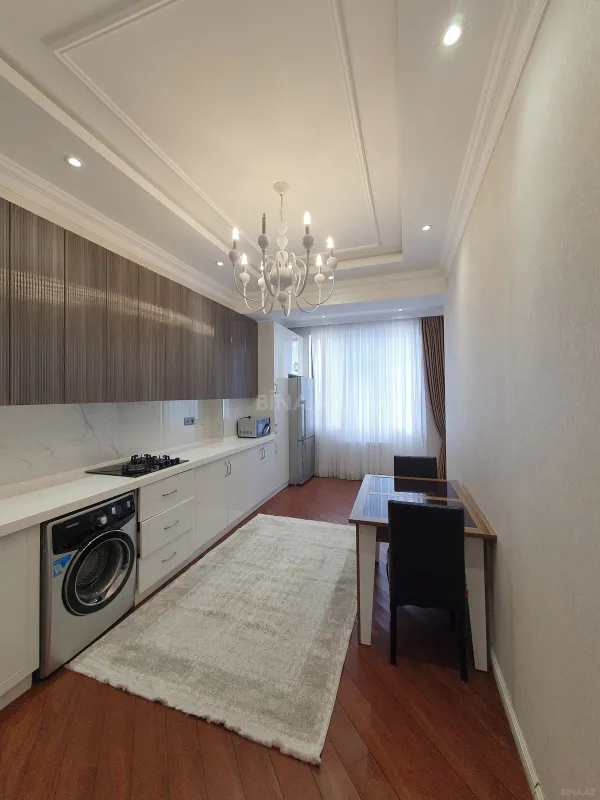 Satılır 3 otaqlı mənzil 116 m²