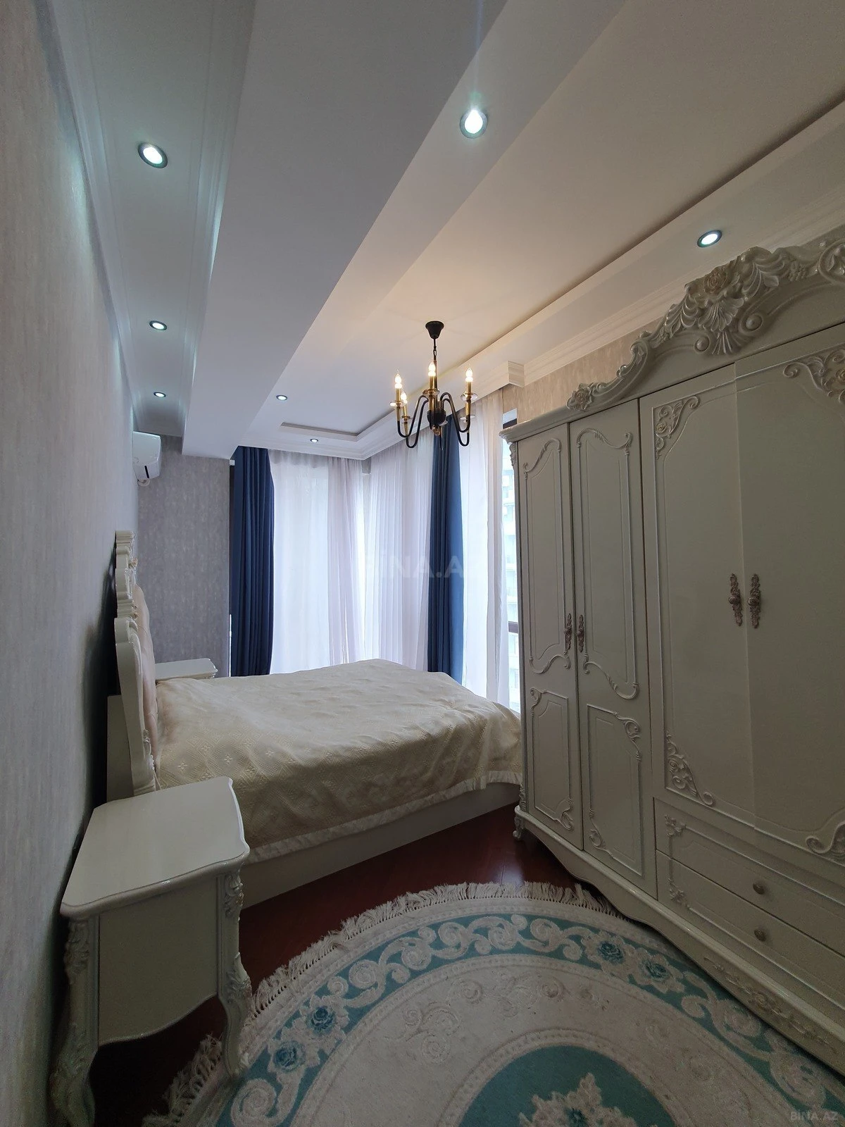 Satılır 3 otaqlı mənzil 116 m²