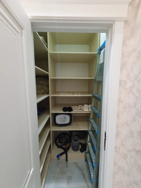 Satılır 3 otaqlı mənzil 116 m²