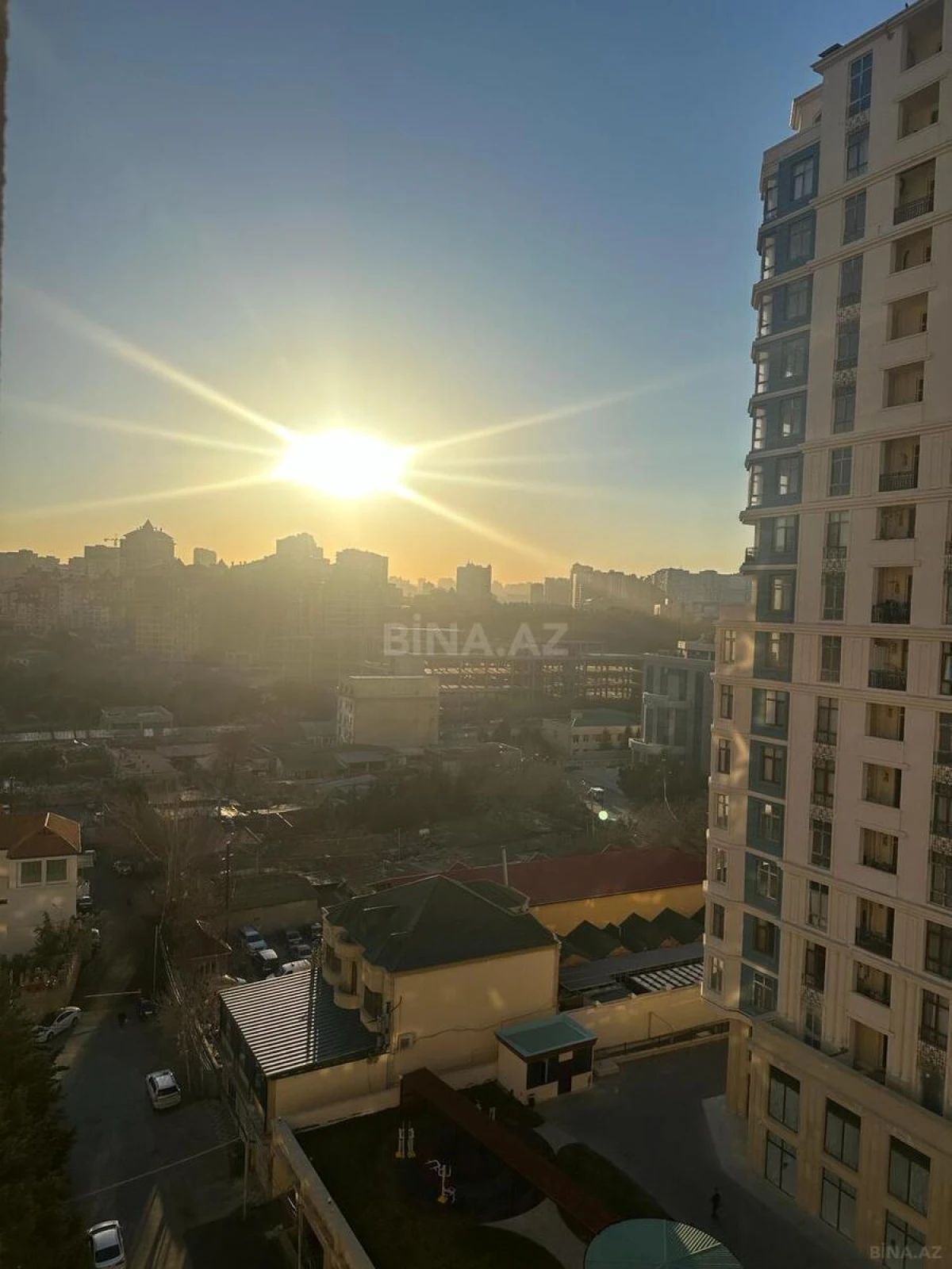 Satılır 3 otaqlı mənzil 116 m²