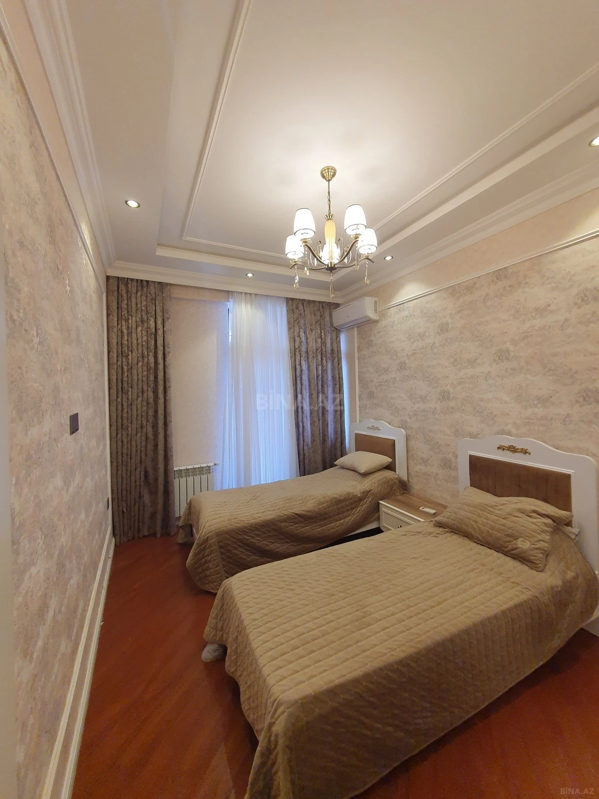 Satılır 3 otaqlı mənzil 116 m²