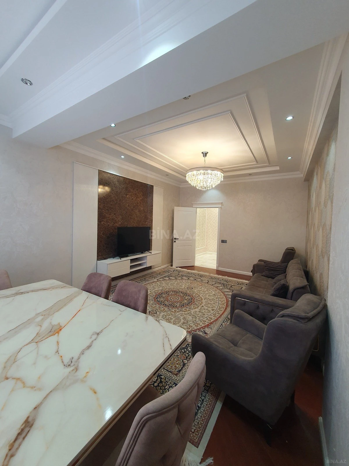 Satılır 3 otaqlı mənzil 116 m²