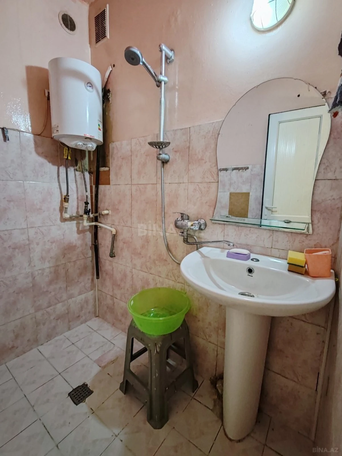 Kirayə verilir 2 otaqlı mənzil 55 m²