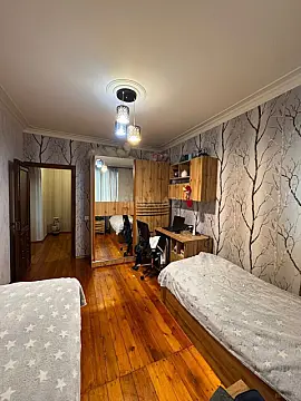 Satılır 4 otaqlı mənzil 100 m²