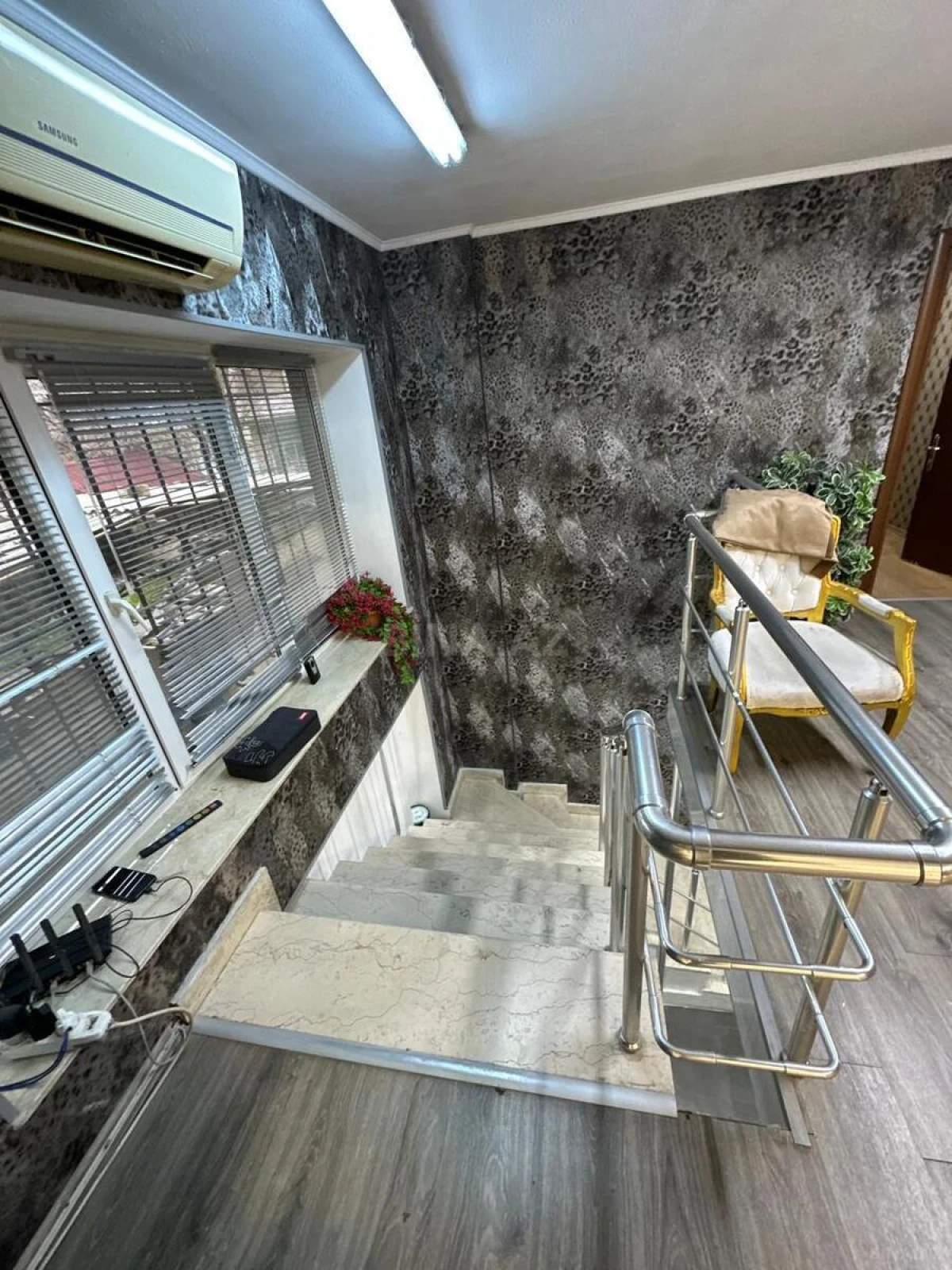 Kirayə verilir obyekt 300 m²