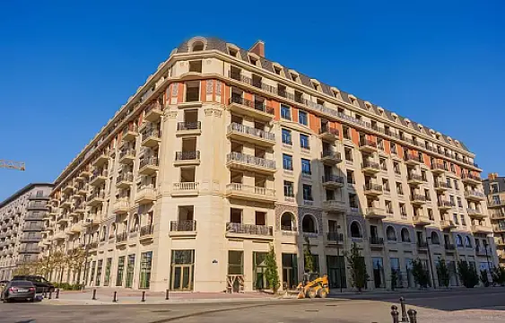 Satılır 3 otaqlı mənzil 139 m²