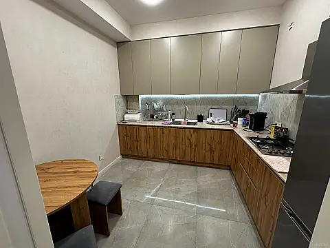 Satılır 2 otaqlı mənzil 70 m²
