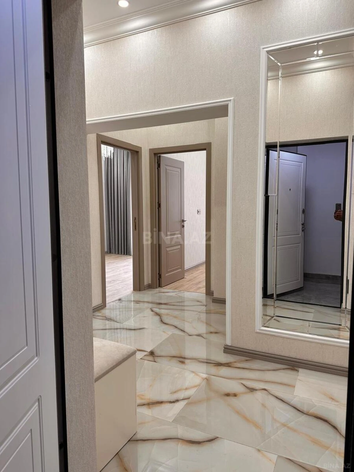 Satılır 3 otaqlı mənzil 76 m²