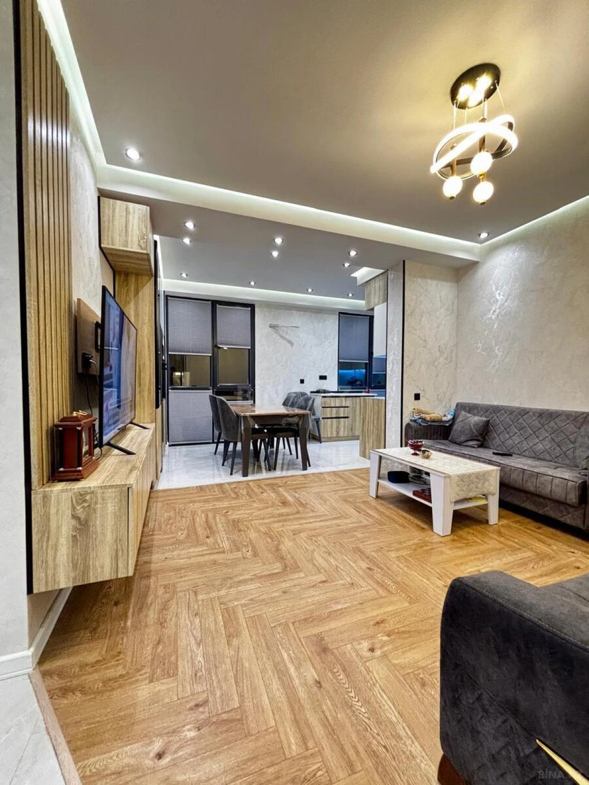Kirayə verilir 3 otaqlı mənzil 90.7 m²
