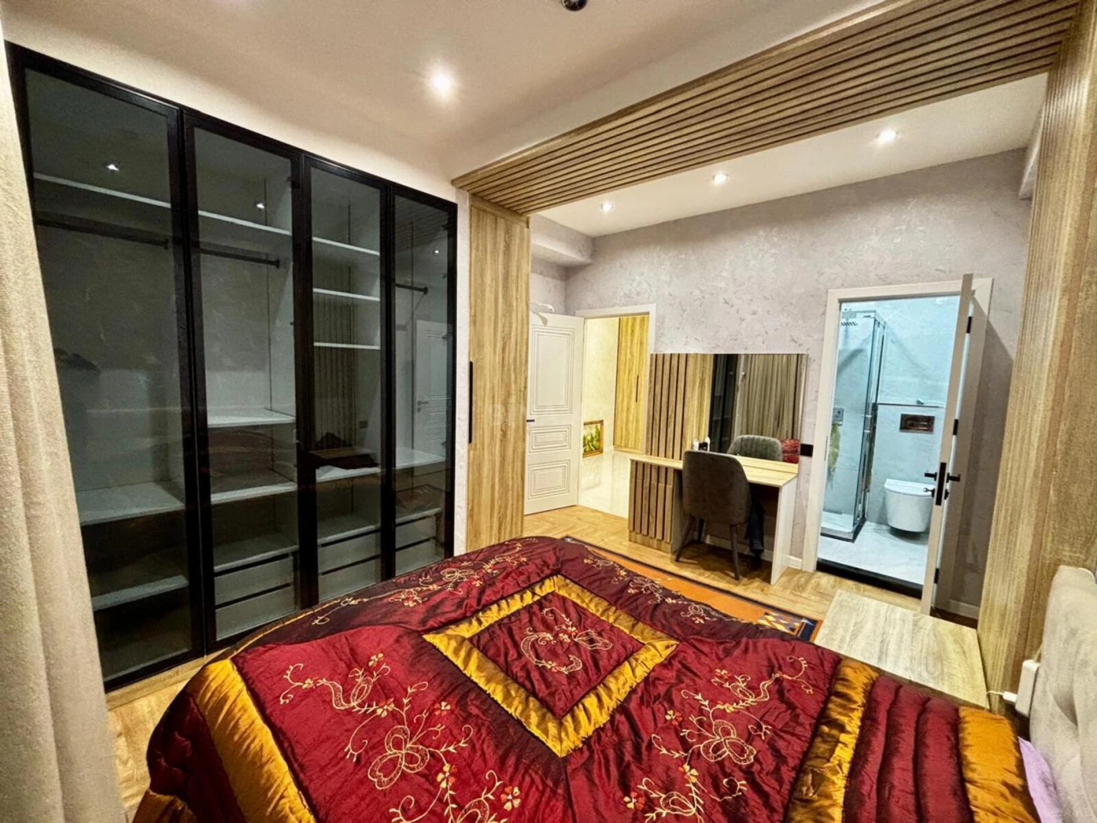 Kirayə verilir 3 otaqlı mənzil 90.7 m²