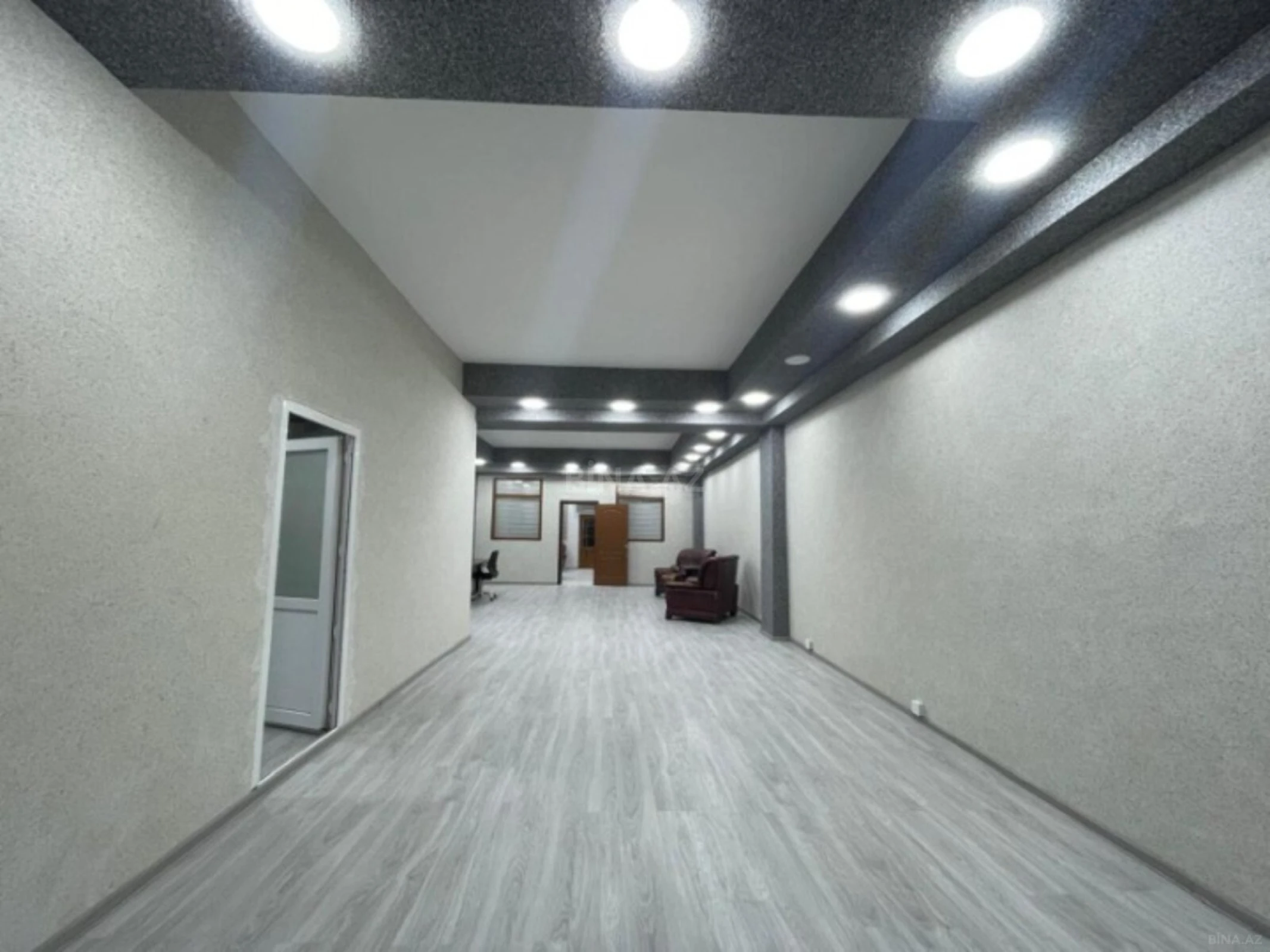 Kirayə verilir 2 otaqlı ofis 130 m²