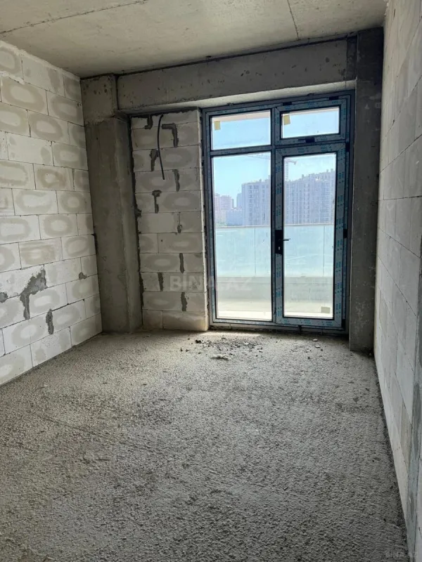 Satılır 2 otaqlı mənzil 98 m²