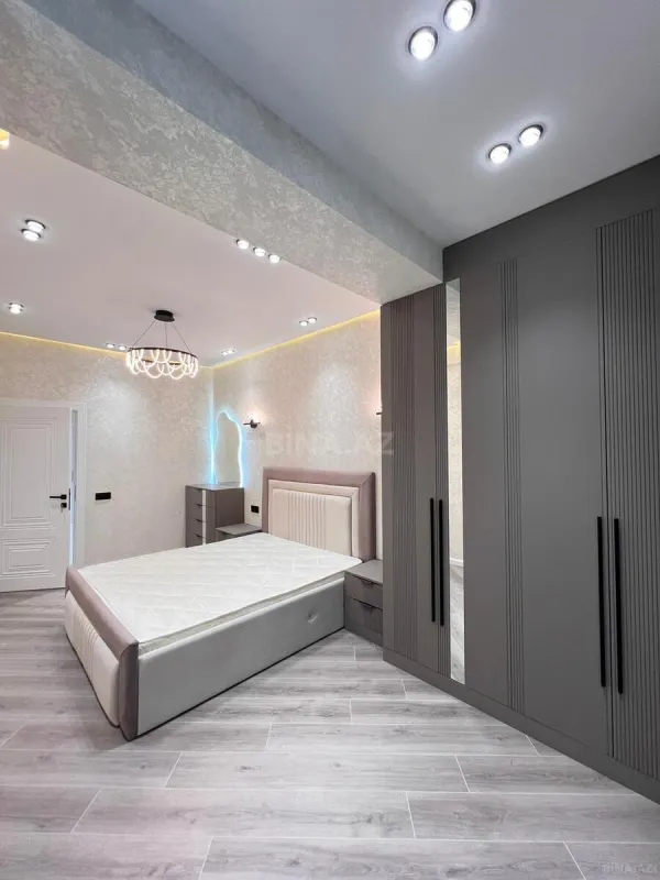 Satılır 3 otaqlı mənzil 107 m²