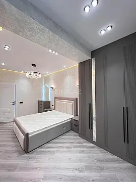 Satılır 3 otaqlı mənzil 107 m²