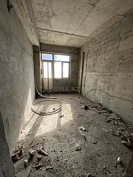 Satılır 4 otaqlı mənzil 155 m²