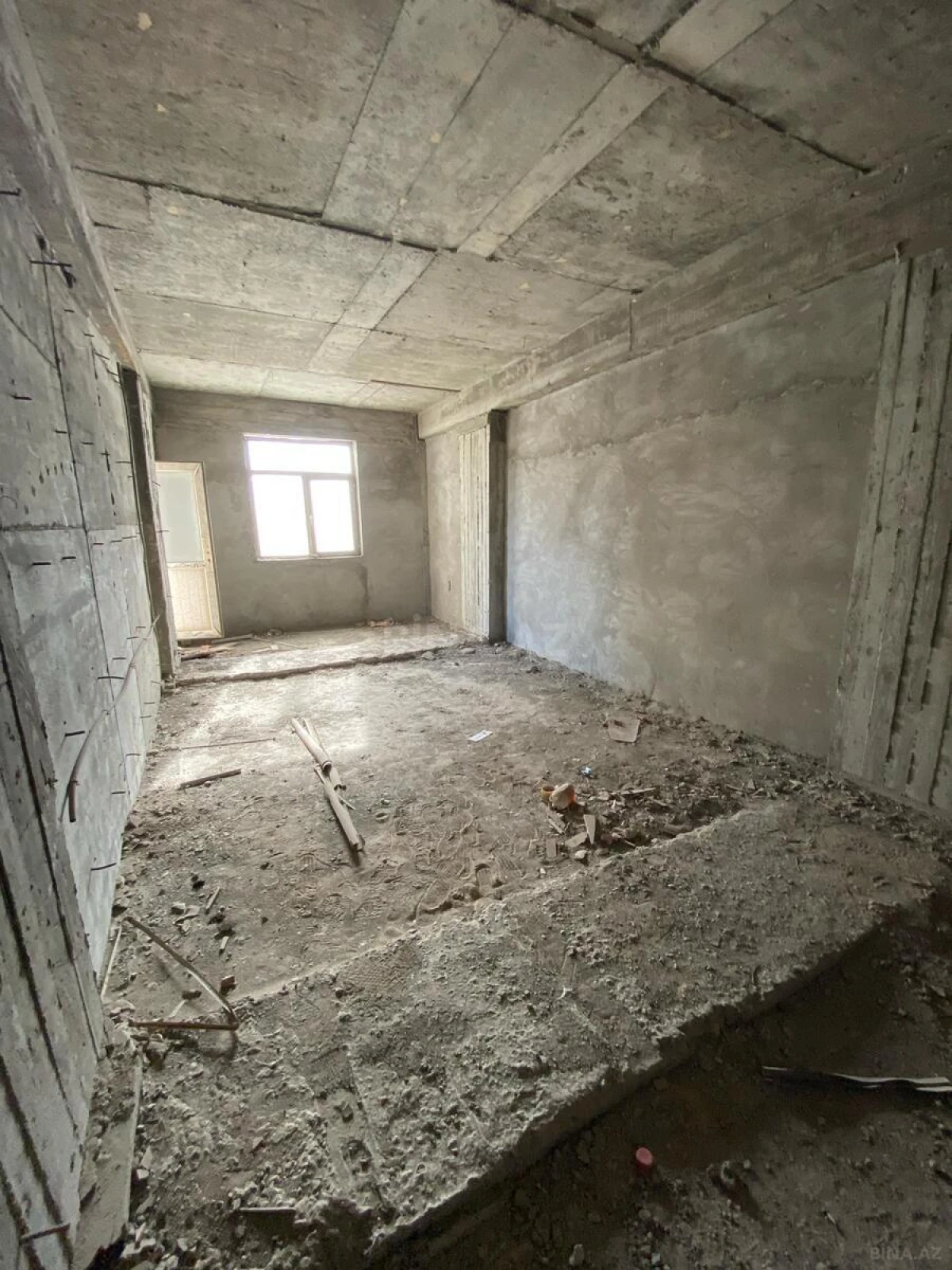 Satılır 4 otaqlı mənzil 155 m²