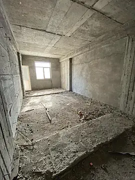 Satılır 4 otaqlı mənzil 155 m²