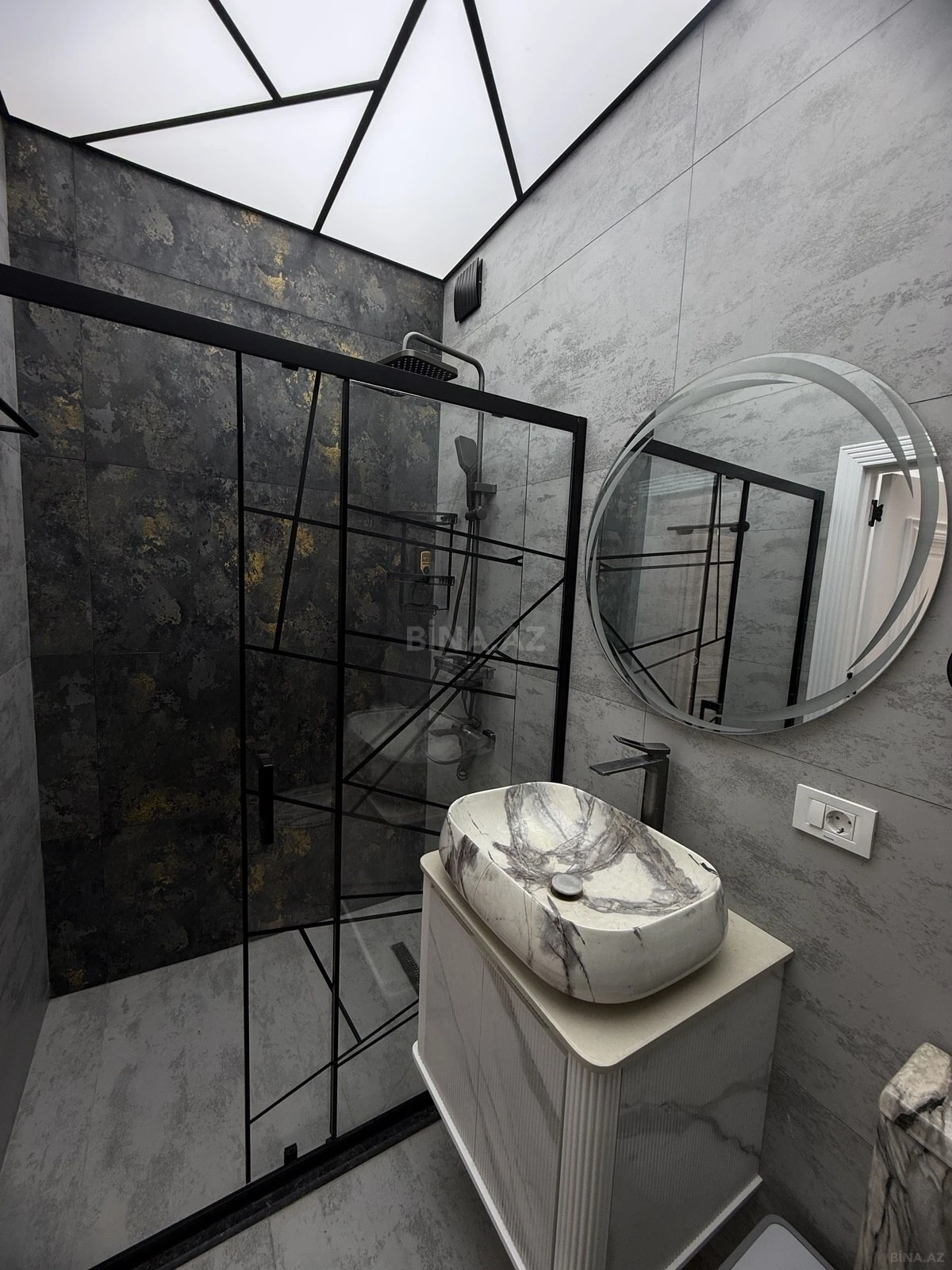 Satılır 3 otaqlı mənzil 90 m²