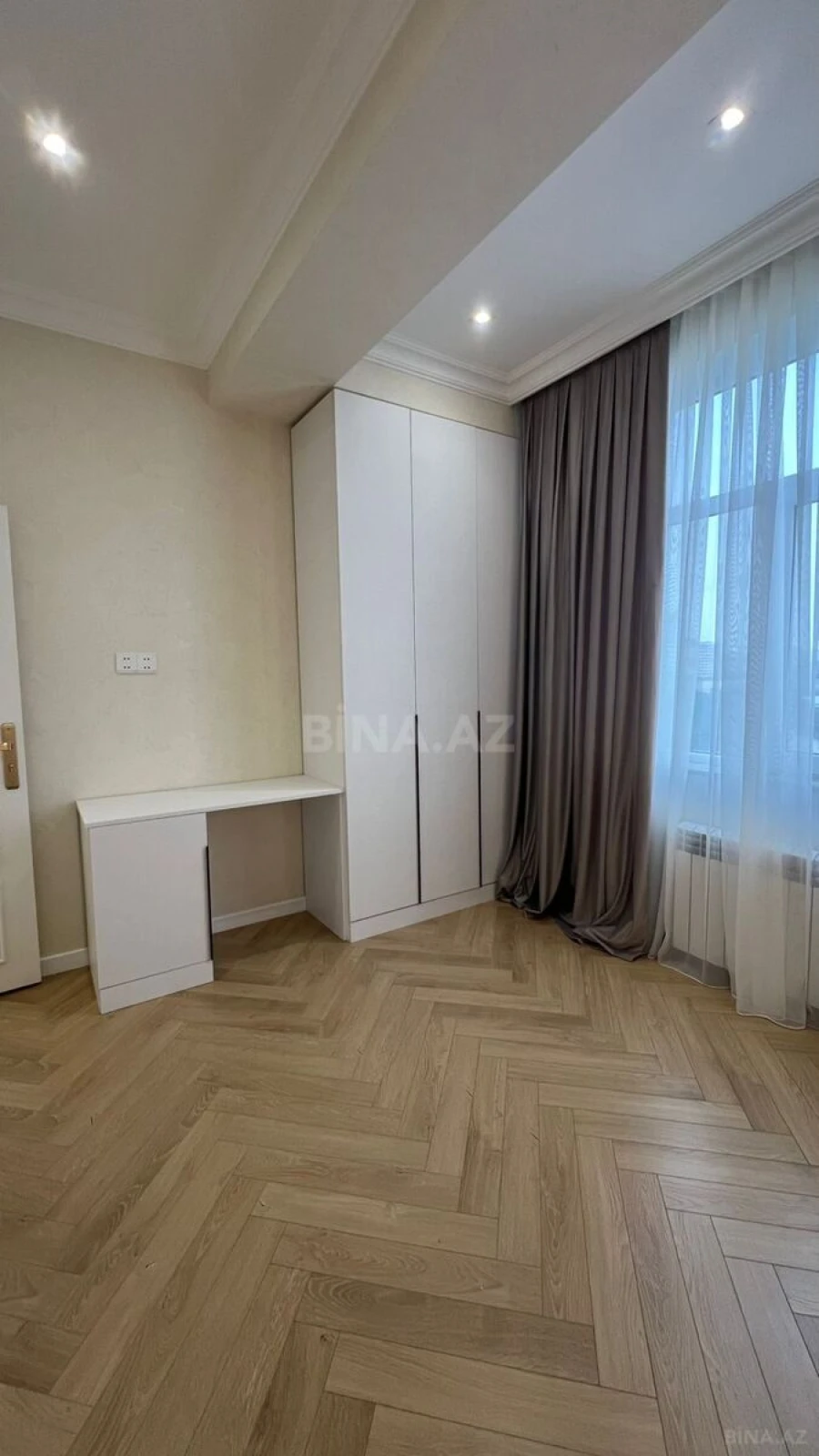 Satılır 3 otaqlı mənzil 77 m²