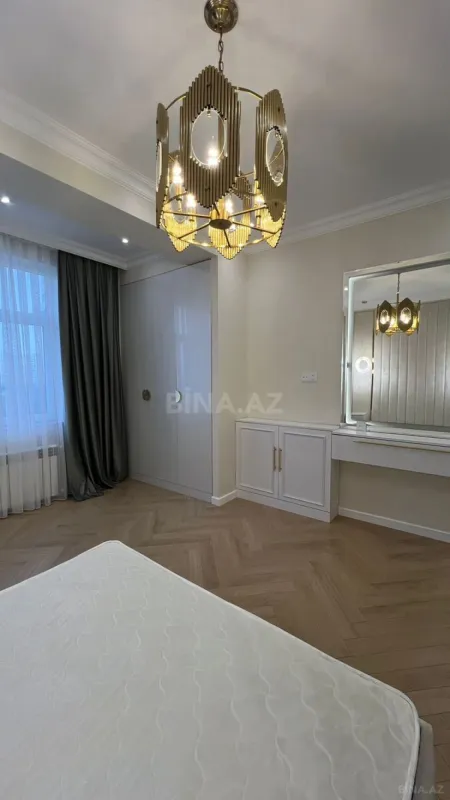Satılır 3 otaqlı mənzil 77 m²