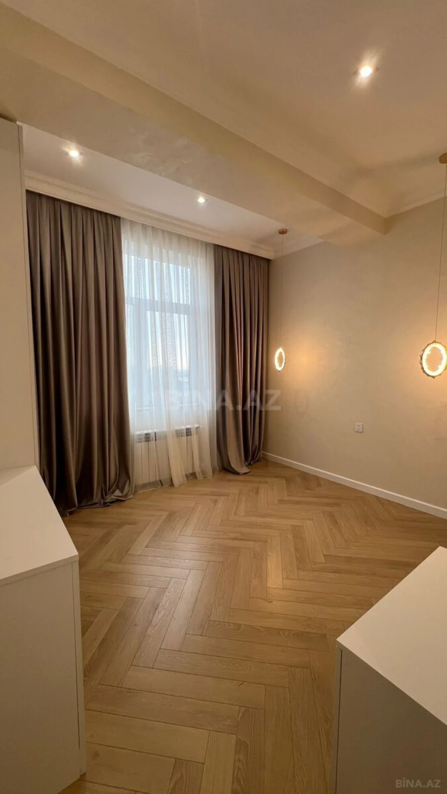 Satılır 3 otaqlı mənzil 77 m²