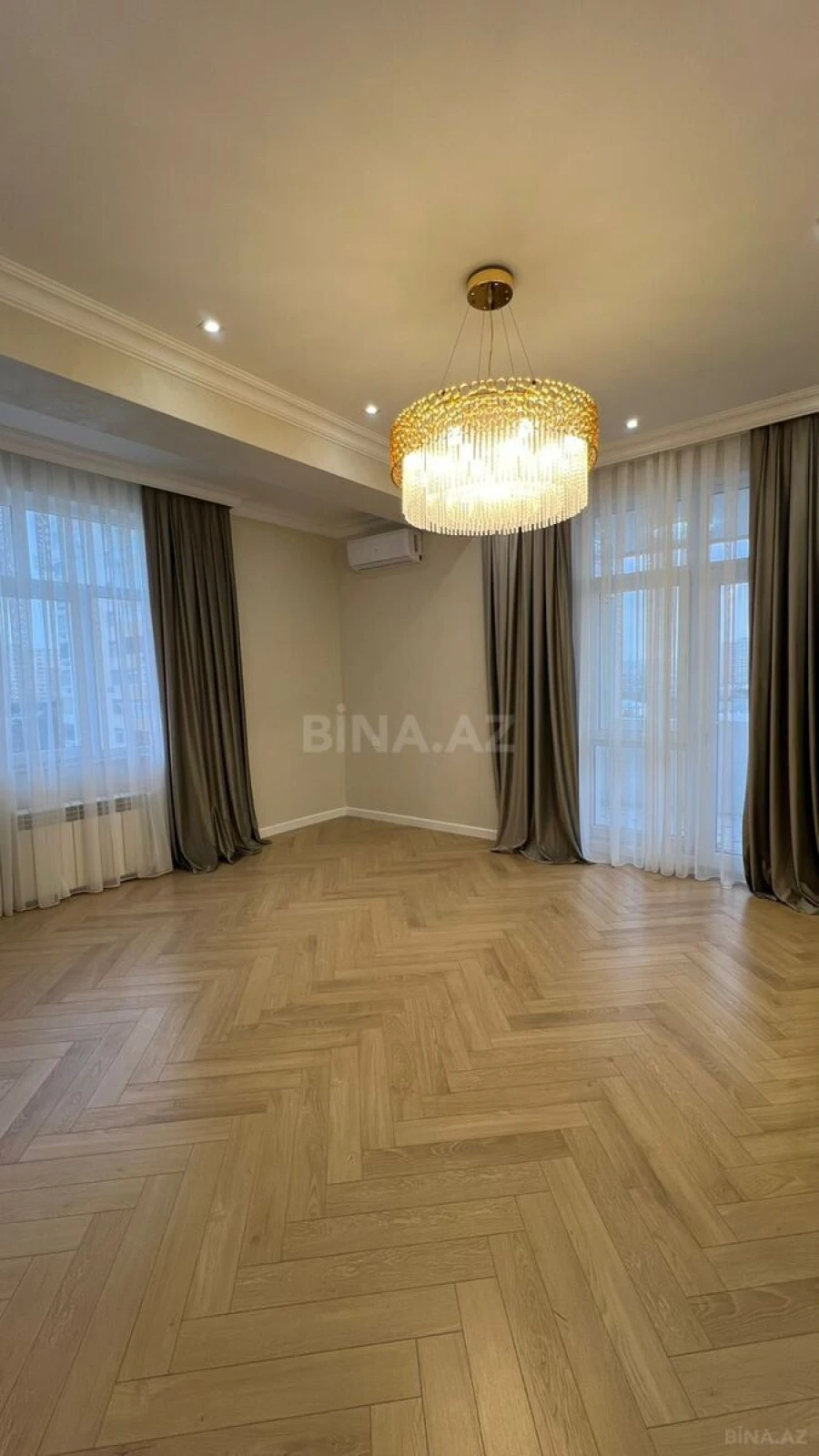 Satılır 3 otaqlı mənzil 77 m²