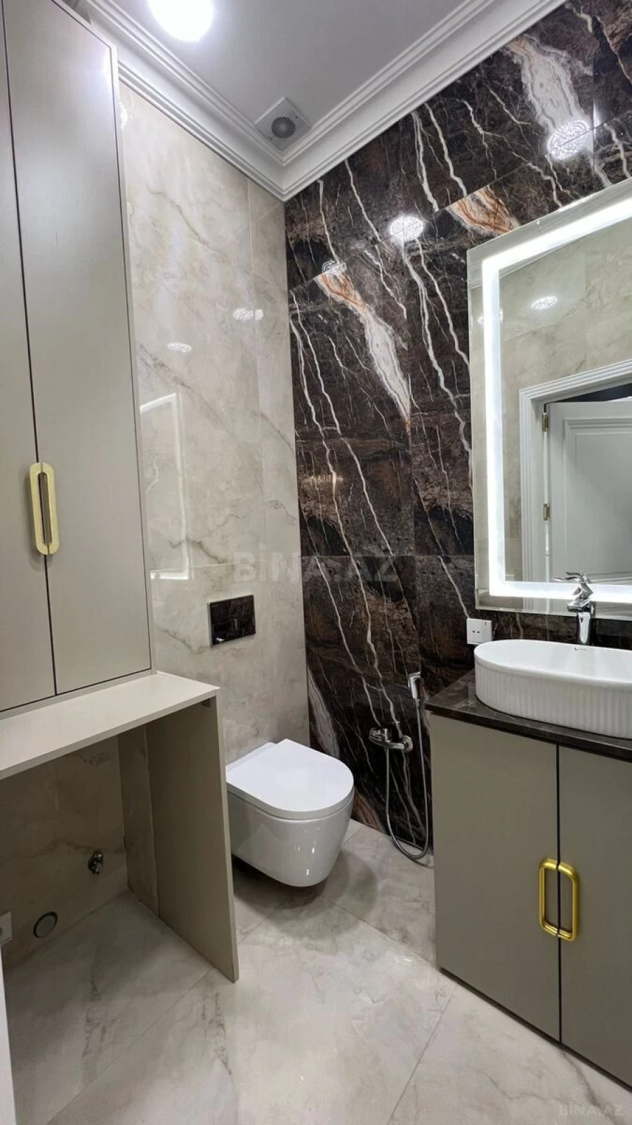 Satılır 3 otaqlı mənzil 77 m²