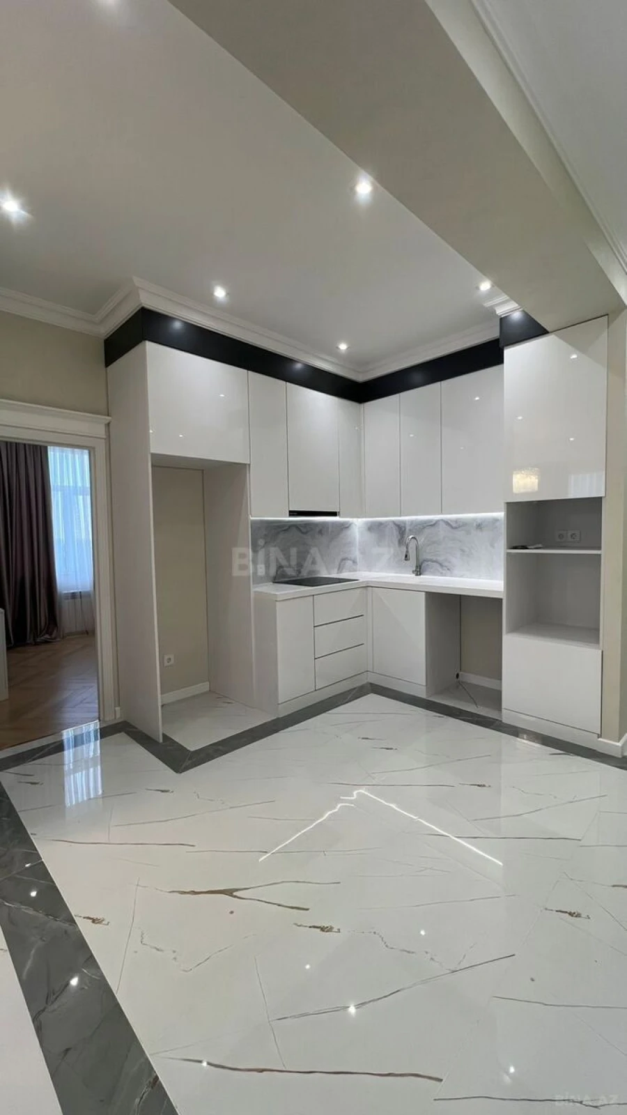 Satılır 3 otaqlı mənzil 77 m²