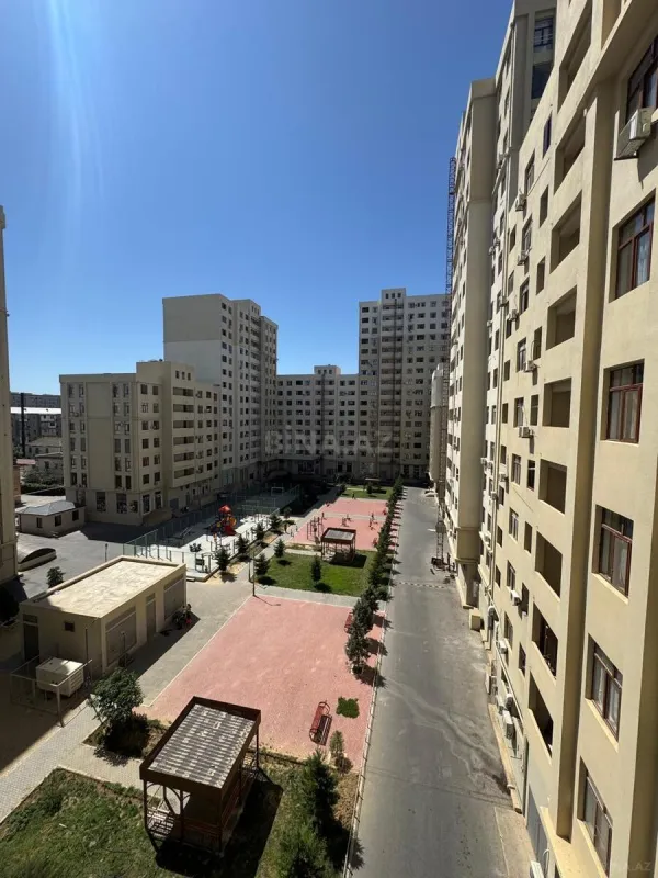 Satılır 2 otaqlı mənzil 67 m²