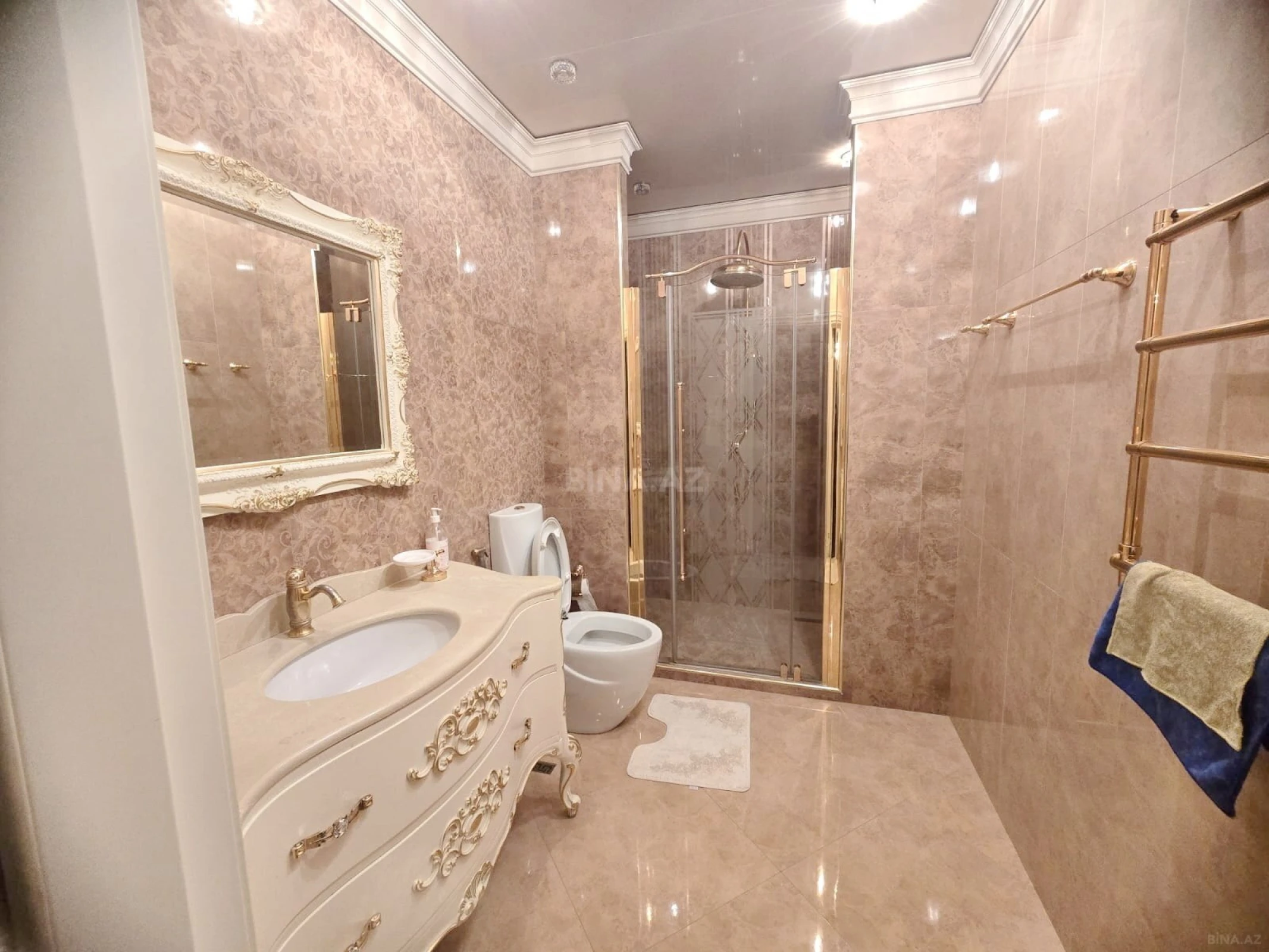 Kirayə verilir 5 otaqlı mənzil 280 m²