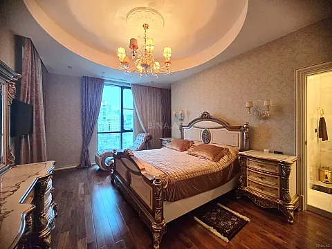 Kirayə verilir 5 otaqlı mənzil 280 m²