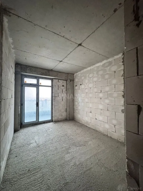 Satılır 3 otaqlı mənzil 148 m²