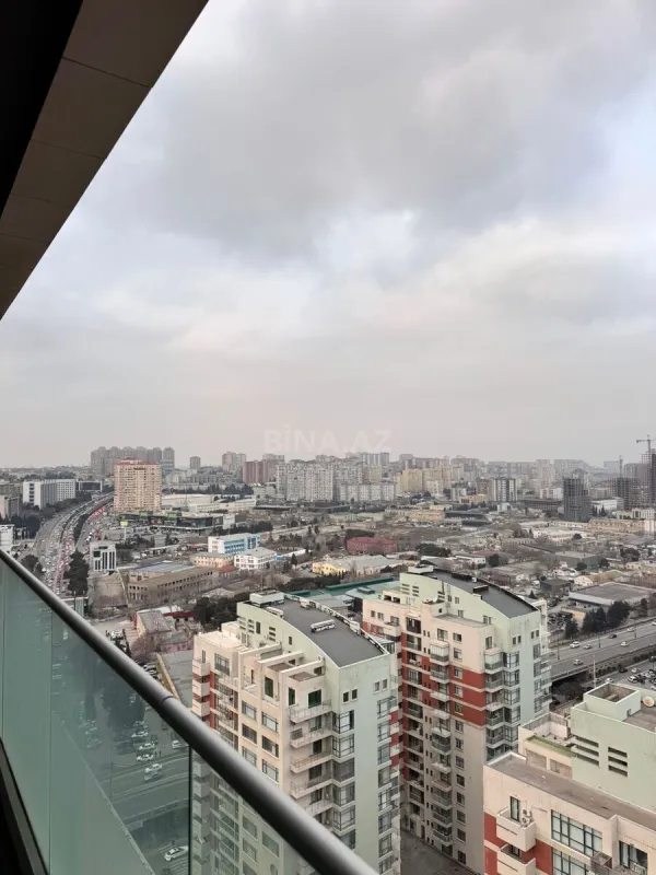 Satılır 3 otaqlı mənzil 148 m²