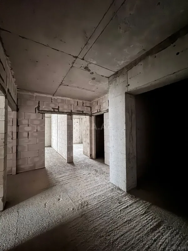 Satılır 3 otaqlı mənzil 148 m²