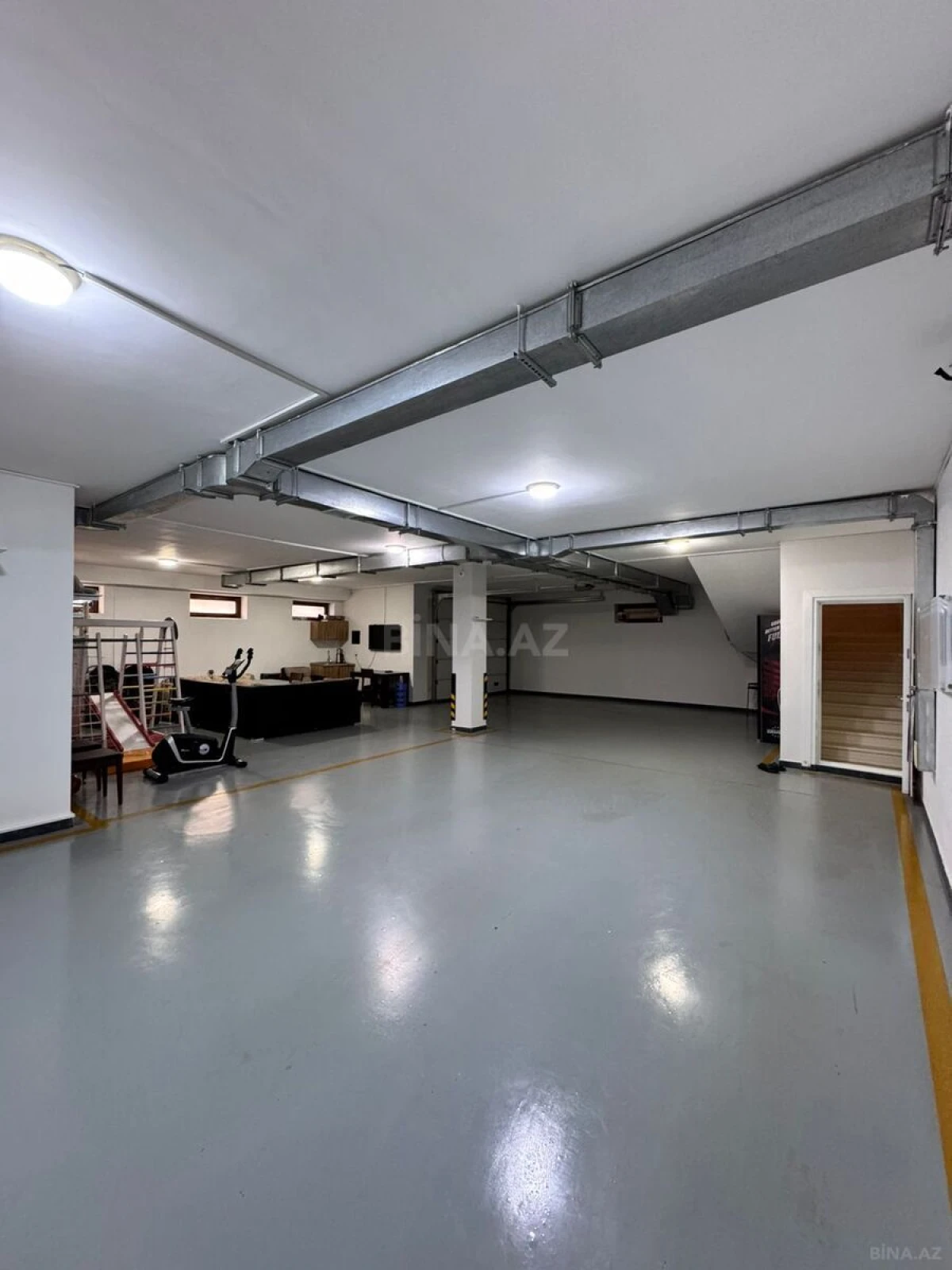 Satılır 6 otaqlı həyət evi 400 m²