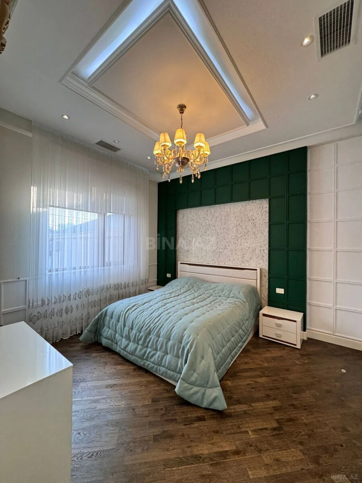 Satılır 6 otaqlı həyət evi 400 m²