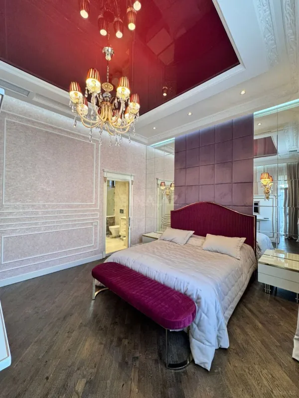 Satılır 6 otaqlı həyət evi 400 m²