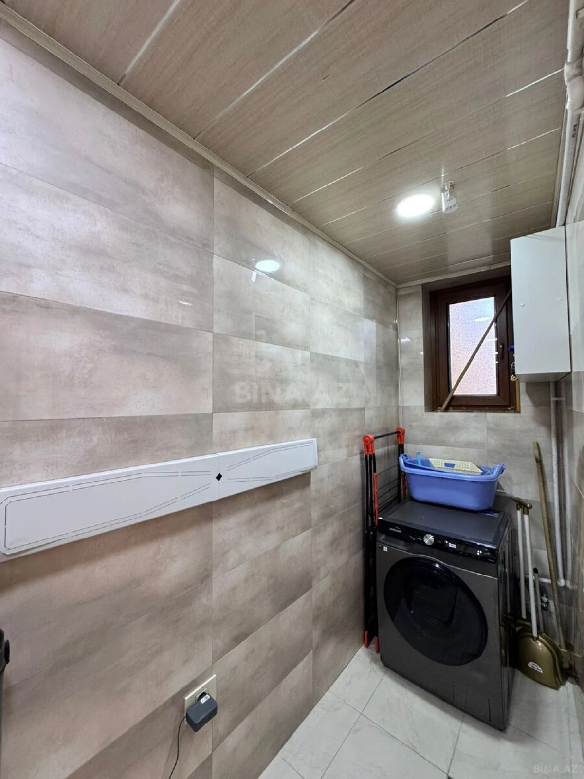 Satılır 6 otaqlı həyət evi 400 m²